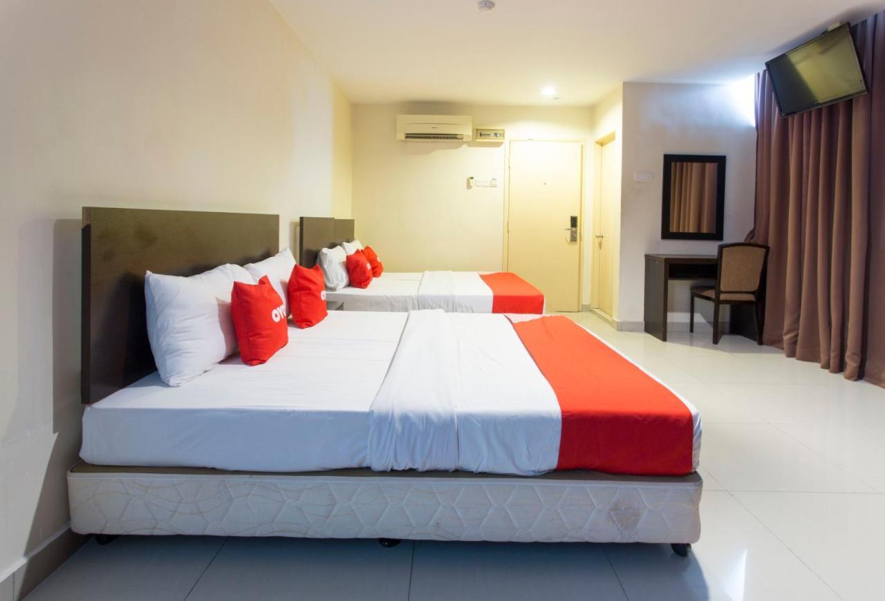 Oyo 89966 Green World Hotel @ Seri Putra Kajang Exteriör bild