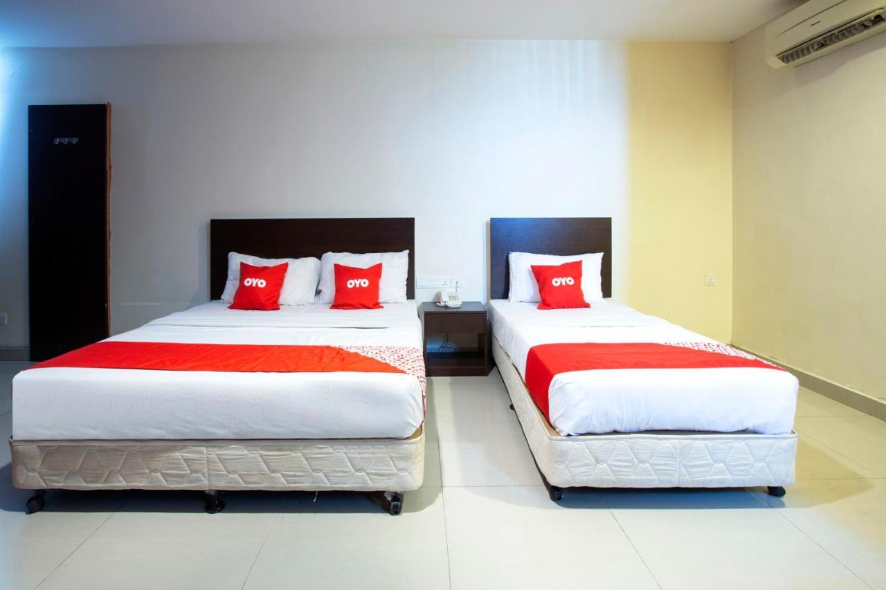 Oyo 89966 Green World Hotel @ Seri Putra Kajang Exteriör bild